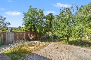 Photo 8- click for photo gallery